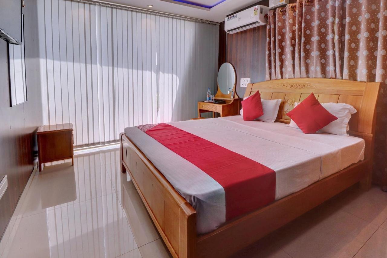 מלון Bhadravati Oyo 24245 Dv Residency מראה חיצוני תמונה