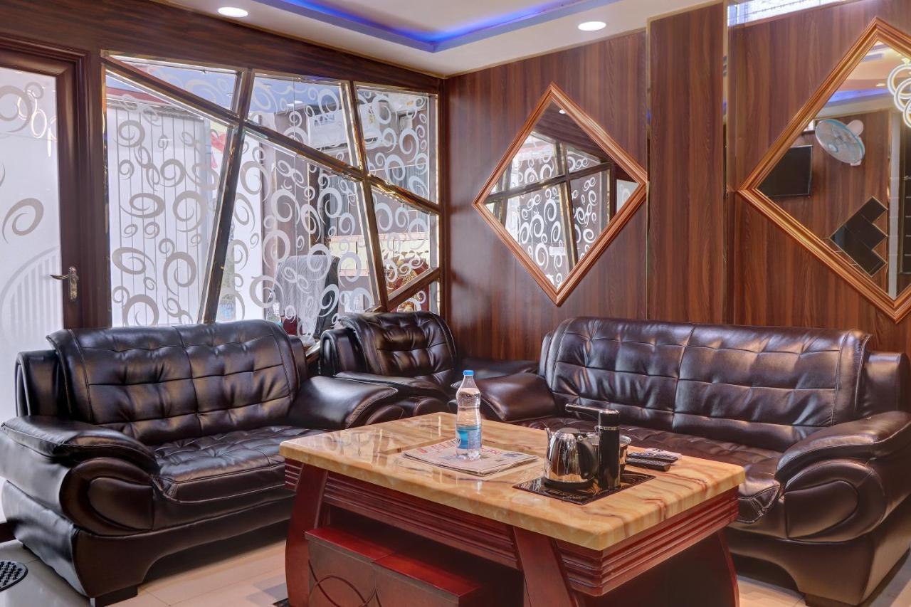 מלון Bhadravati Oyo 24245 Dv Residency מראה חיצוני תמונה