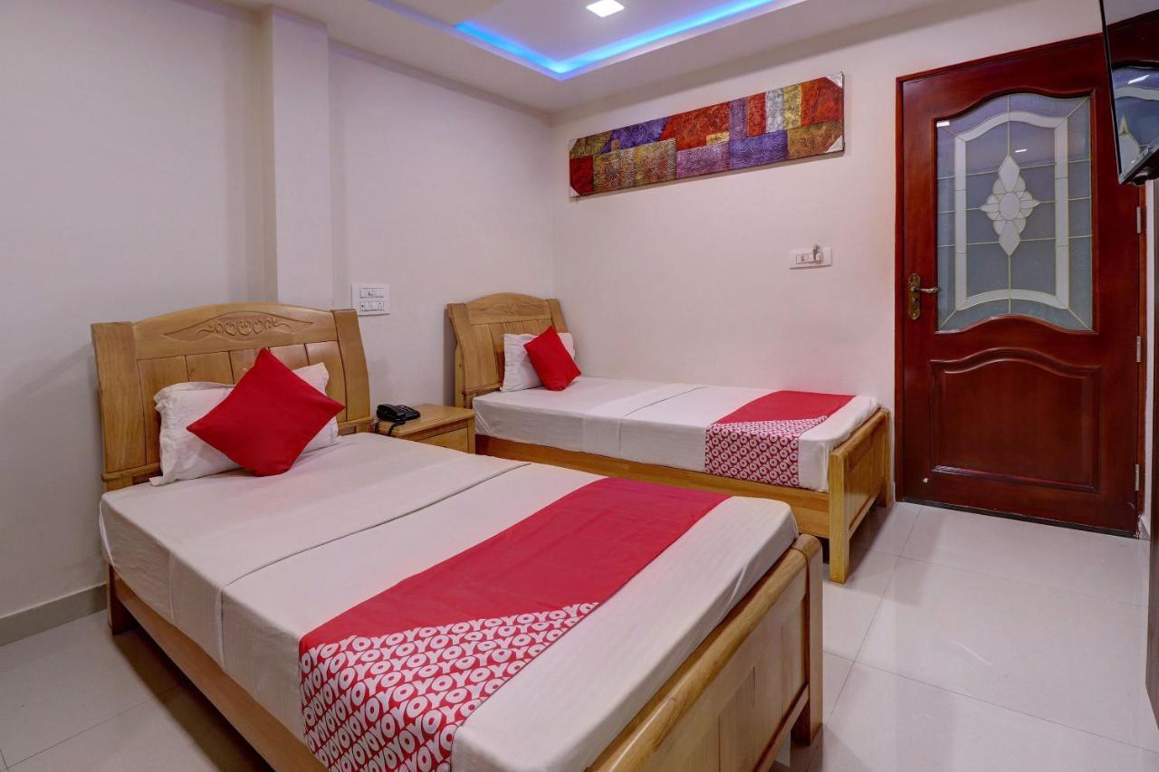 מלון Bhadravati Oyo 24245 Dv Residency מראה חיצוני תמונה
