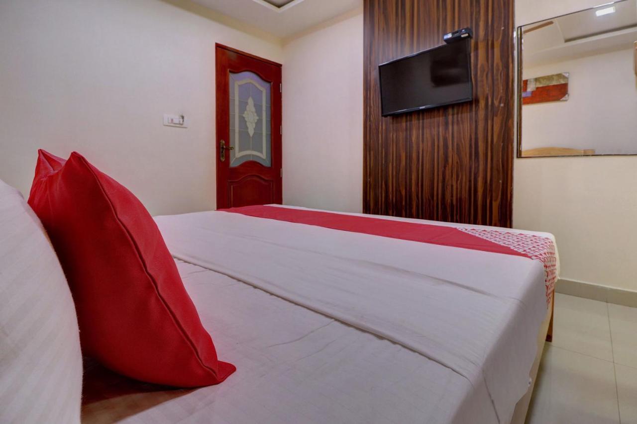 מלון Bhadravati Oyo 24245 Dv Residency מראה חיצוני תמונה